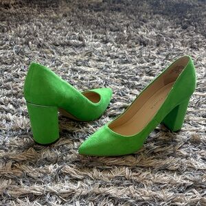 Marc Fisher Vibrant Green Suede Block Heel Pumps Size 5.5